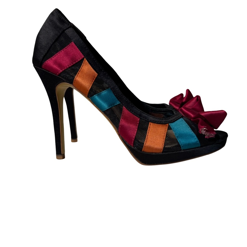 BiBI LOU Black/Multi color Heels with Charming Satin Bow/mesh Design